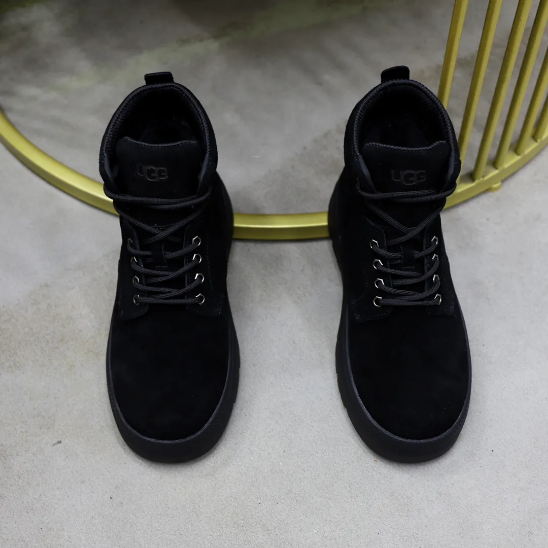 Ex-factory price: 580💰Thick wool imported from Australia Brand: UGG genuine purchase Size: 39-44 (45 customized) Grade: Official website 1:1 Material: First layer of genuine leather waterproof and antifreeze upper Real wool lining Original non-slip and wear-resistant outsole Style category: Men's casual shoes Trendy style Comfortable on the feet Color: Official website color synchronization